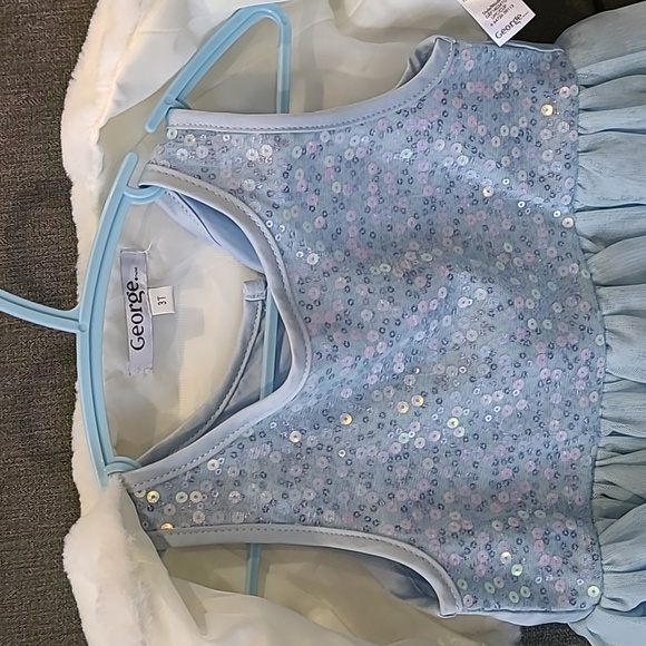 3T girls dress. Light blue sequins - Picture 3 of 3